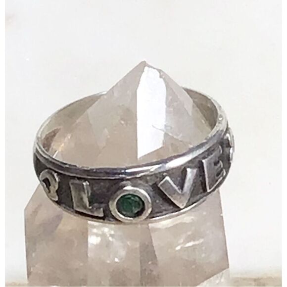 Ring, Emerald and Sterling Silver Ring, NEW, size 7.5, Handmade, gift for lovers - Picture 2 of 9